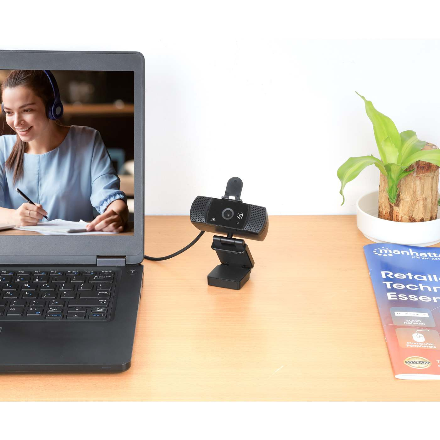 Cámara Web Manhattan 462556 Full Hd Rotacion Con Micrófono Usb Negro