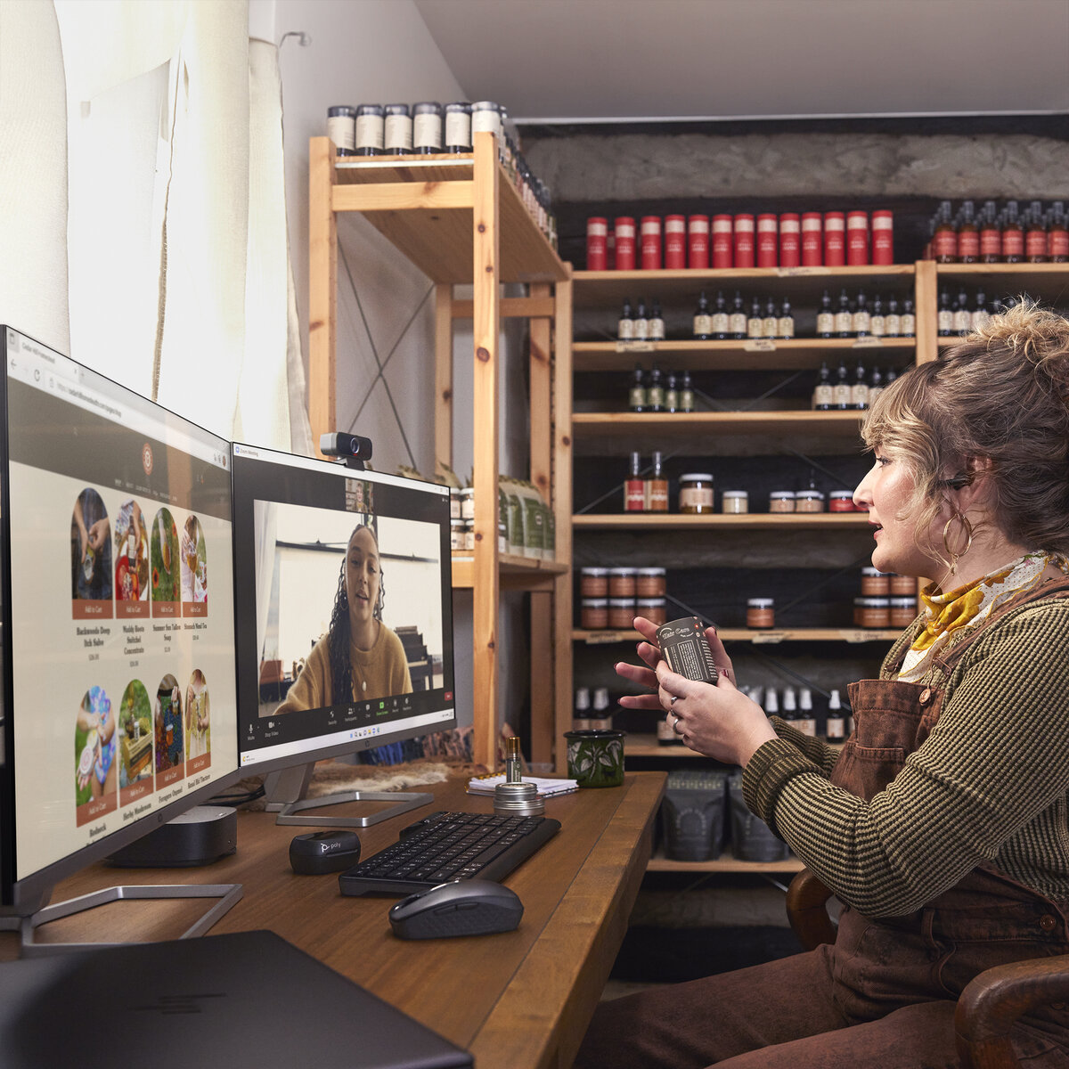 Auriculares Plantronics Voyager Free 60+ Uc M Bluetooth Estuche Tactil Adaptador Bt700 7Y8H0Aa