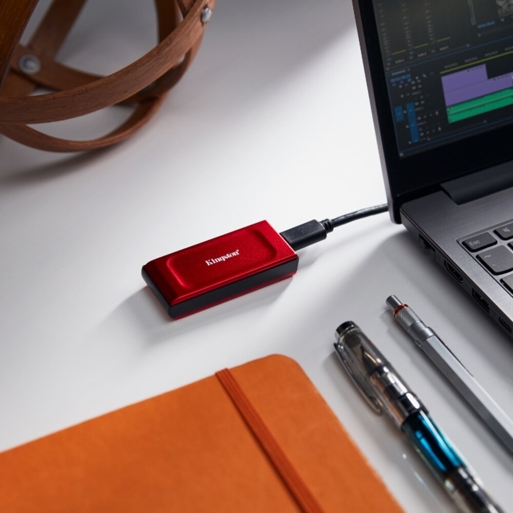 SSD externo Kingston XS1000 2TB frontal